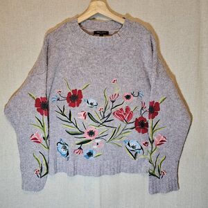 Romeo + Juliet Couture Boxy Oversize Grey Sweater Floral Embroidery Womens Large